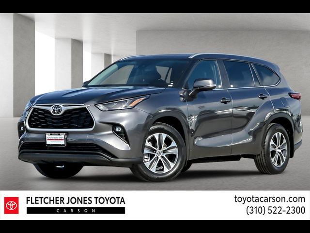 2023 Toyota Highlander XLE