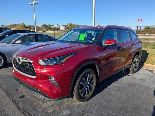 2023 Toyota Highlander XLE