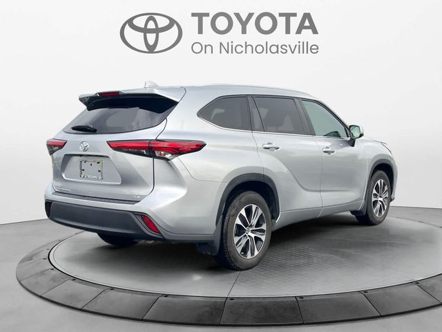 2023 Toyota Highlander XLE