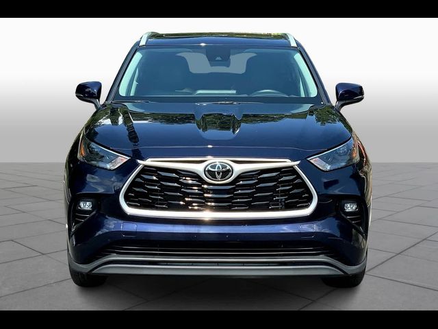 2023 Toyota Highlander XLE