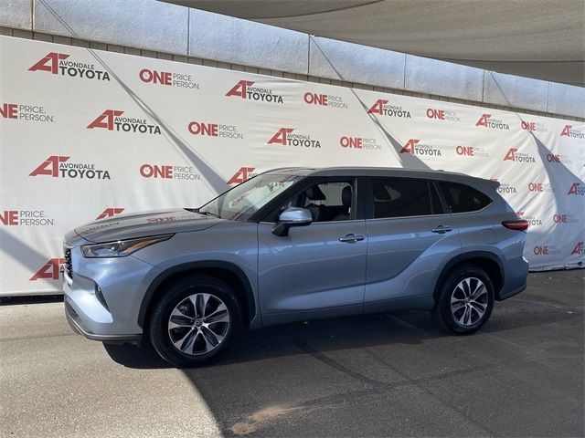 2023 Toyota Highlander XLE