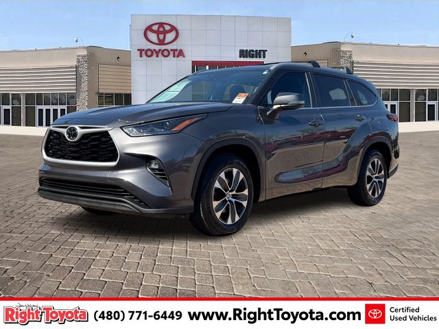 2023 Toyota Highlander XLE