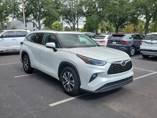 2023 Toyota Highlander XLE