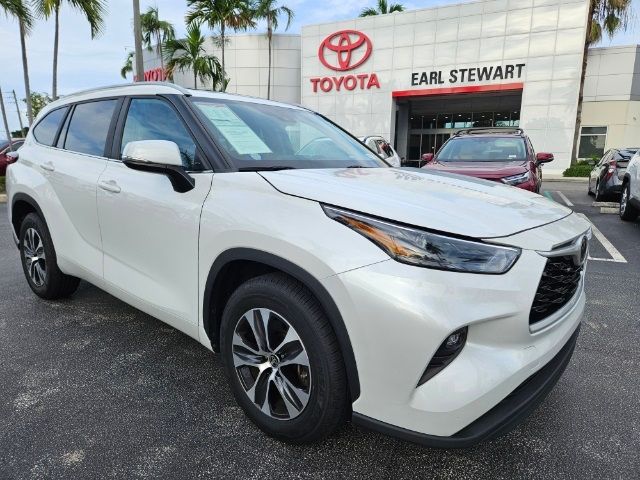 2023 Toyota Highlander XLE