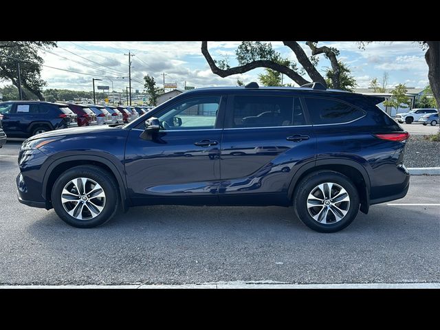 2023 Toyota Highlander XLE