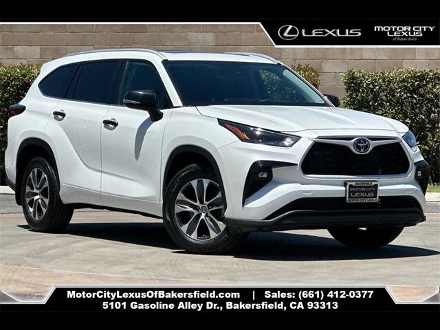 2023 Toyota Highlander XLE