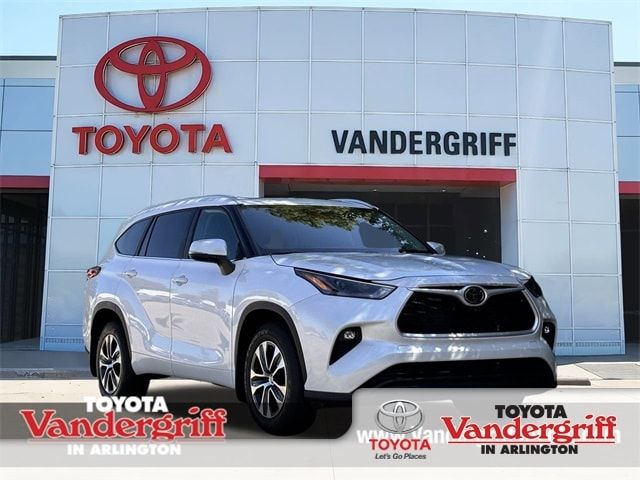 2023 Toyota Highlander XLE