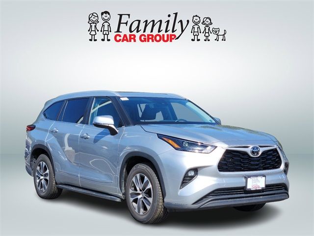 2023 Toyota Highlander XLE