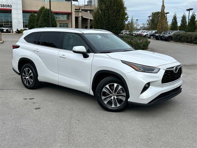 2023 Toyota Highlander XLE