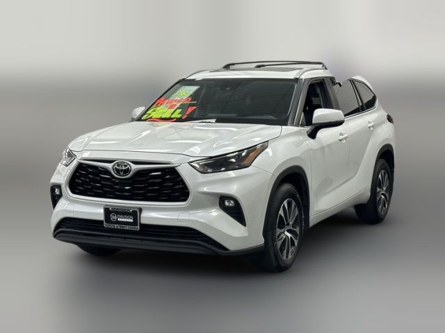 2023 Toyota Highlander XLE