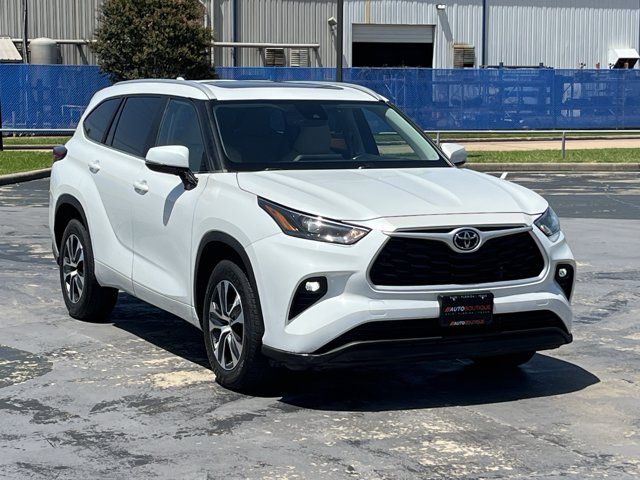 2023 Toyota Highlander XLE