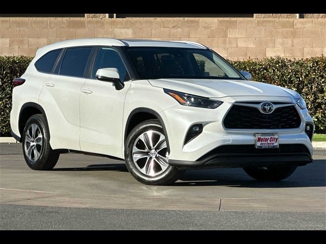 2023 Toyota Highlander XLE