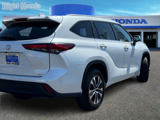 2023 Toyota Highlander XLE