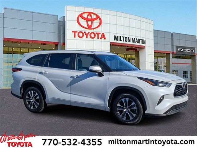 2023 Toyota Highlander XLE