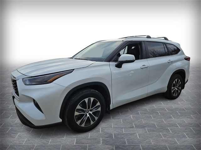 2023 Toyota Highlander L