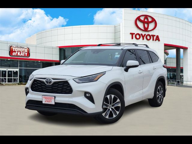 2023 Toyota Highlander XLE