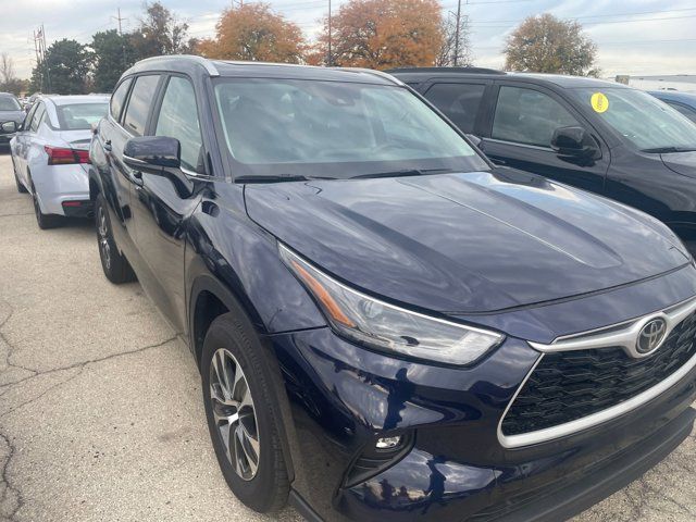 2023 Toyota Highlander XLE