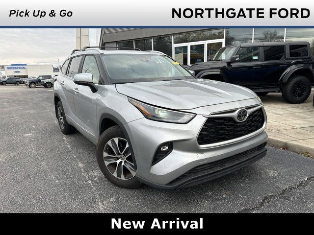 2023 Toyota Highlander XLE