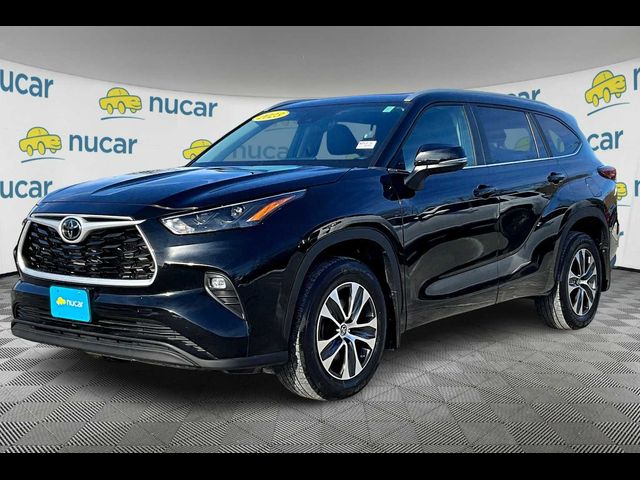 2023 Toyota Highlander XLE