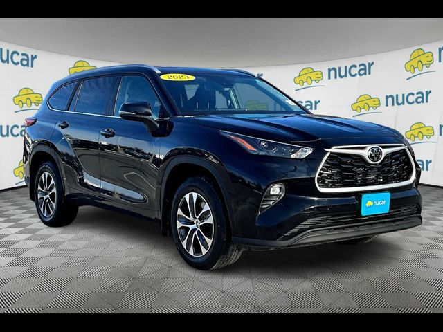 2023 Toyota Highlander XLE