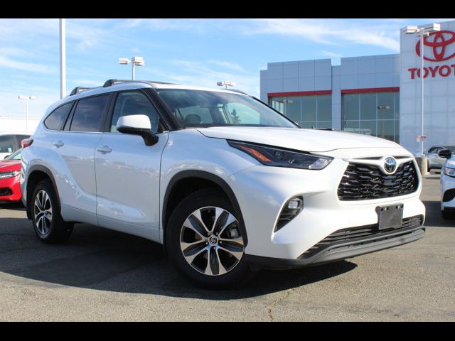 2023 Toyota Highlander XLE