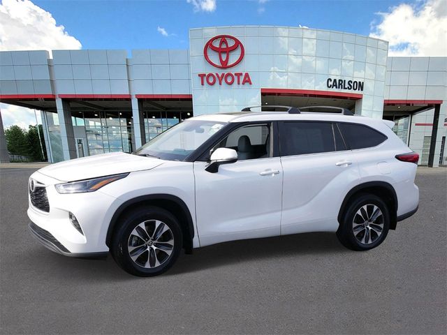 2023 Toyota Highlander XLE