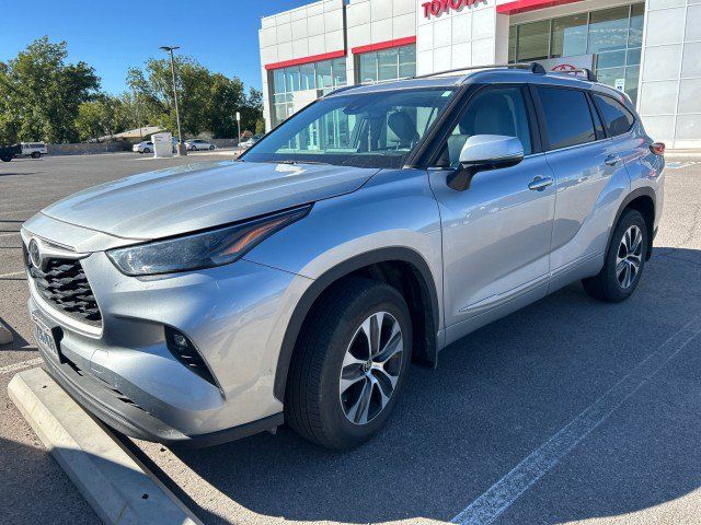 2023 Toyota Highlander XLE