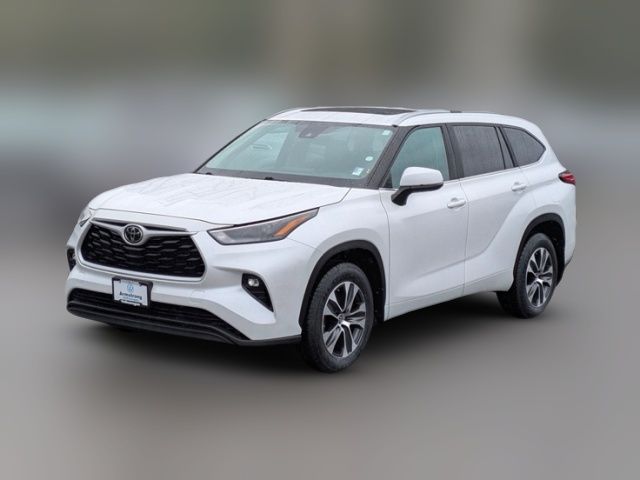 2023 Toyota Highlander XLE