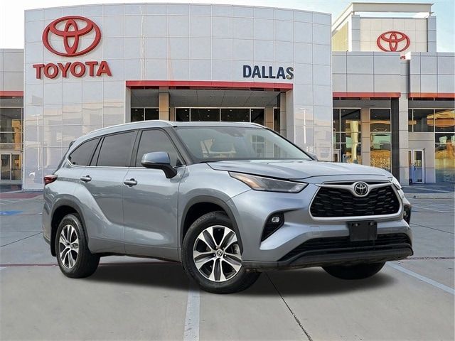 2023 Toyota Highlander XLE