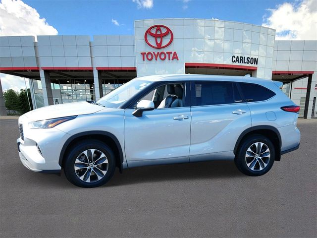 2023 Toyota Highlander XLE