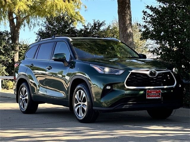 2023 Toyota Highlander XLE