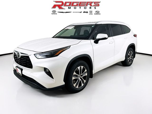 2023 Toyota Highlander XLE