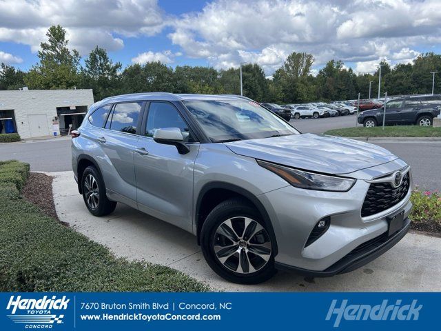 2023 Toyota Highlander XLE