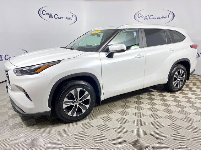 2023 Toyota Highlander XLE