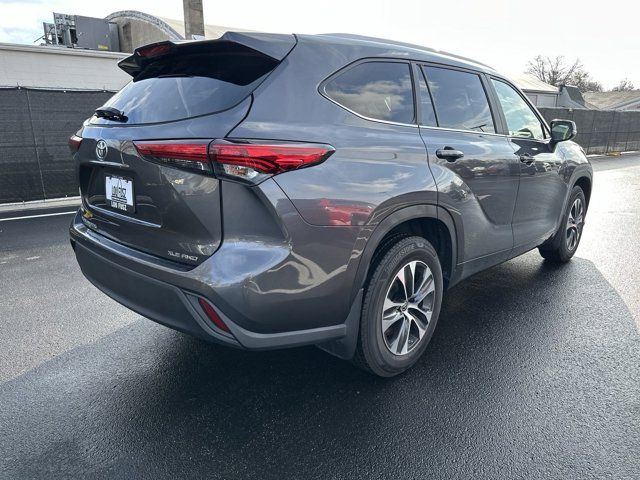 2023 Toyota Highlander XLE