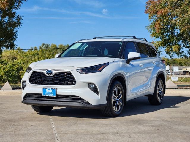 2023 Toyota Highlander XLE