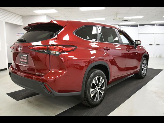 2023 Toyota Highlander XLE