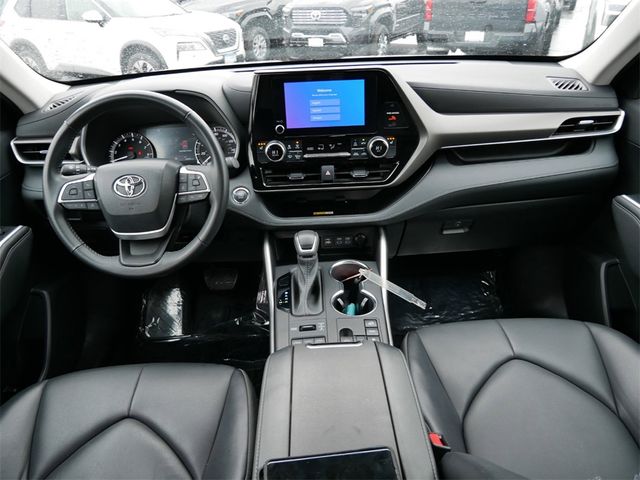 2023 Toyota Highlander XLE