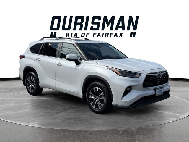 2023 Toyota Highlander XLE