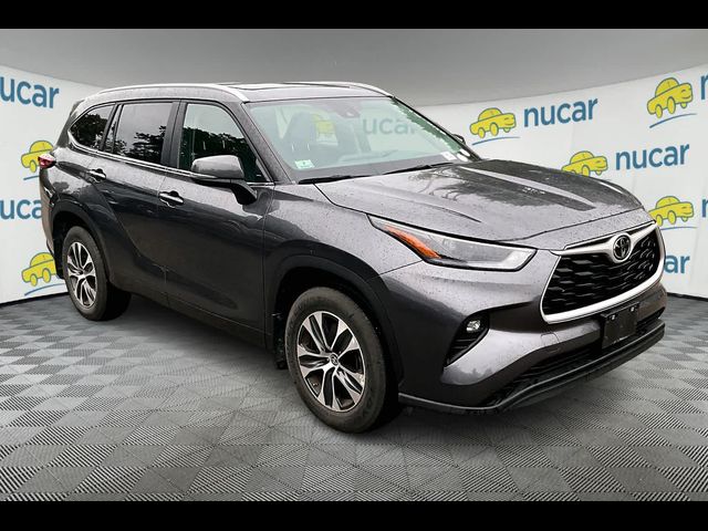 2023 Toyota Highlander XLE