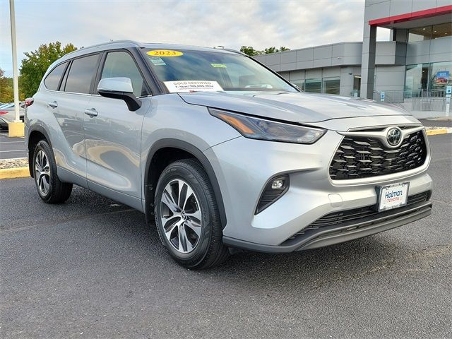 2023 Toyota Highlander L