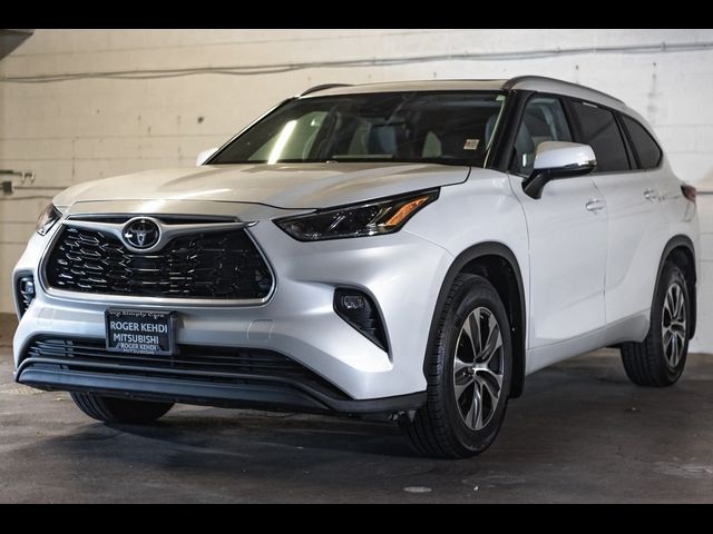 2023 Toyota Highlander XLE