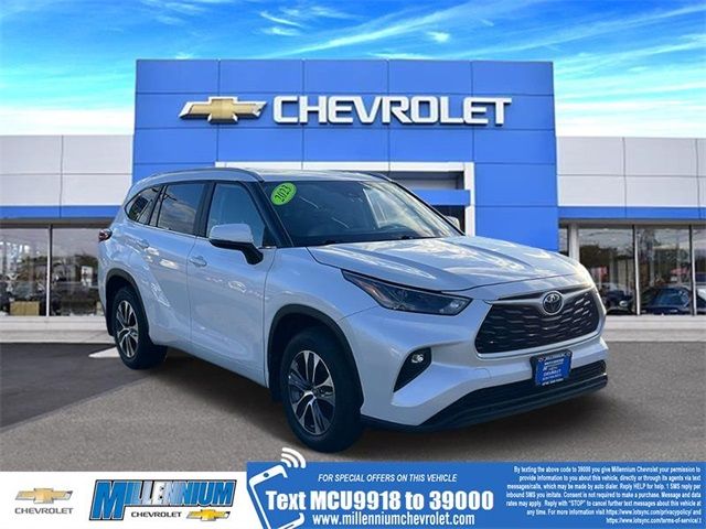 2023 Toyota Highlander XLE