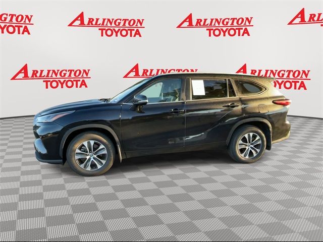 2023 Toyota Highlander XLE