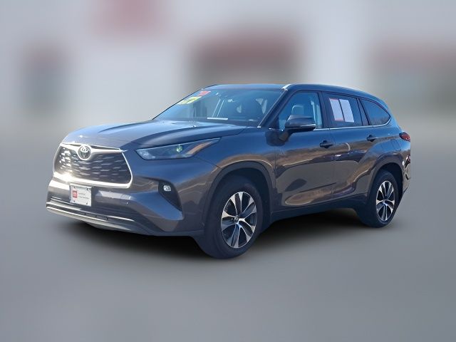 2023 Toyota Highlander XLE