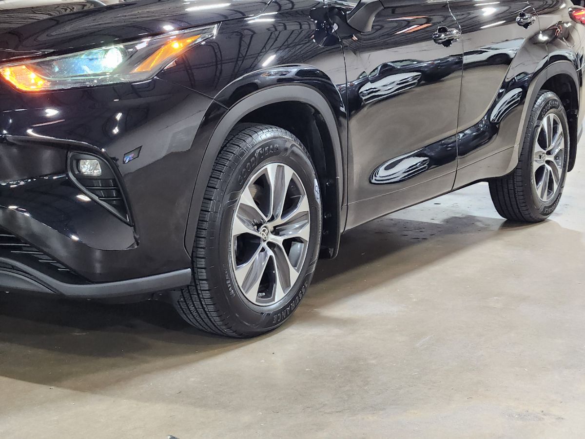 Used 2023 Black Toyota Highlander SUV For Sale Near Me | Auto