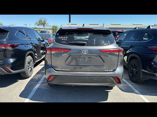 2023 Toyota Highlander XLE