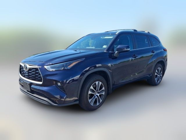 2023 Toyota Highlander XLE