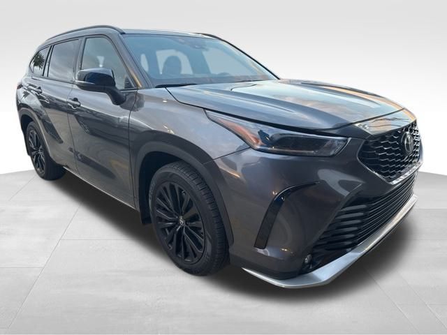 2023 Toyota Highlander 