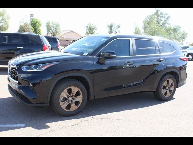 2023 Toyota Highlander Hybrid Bronze Edition